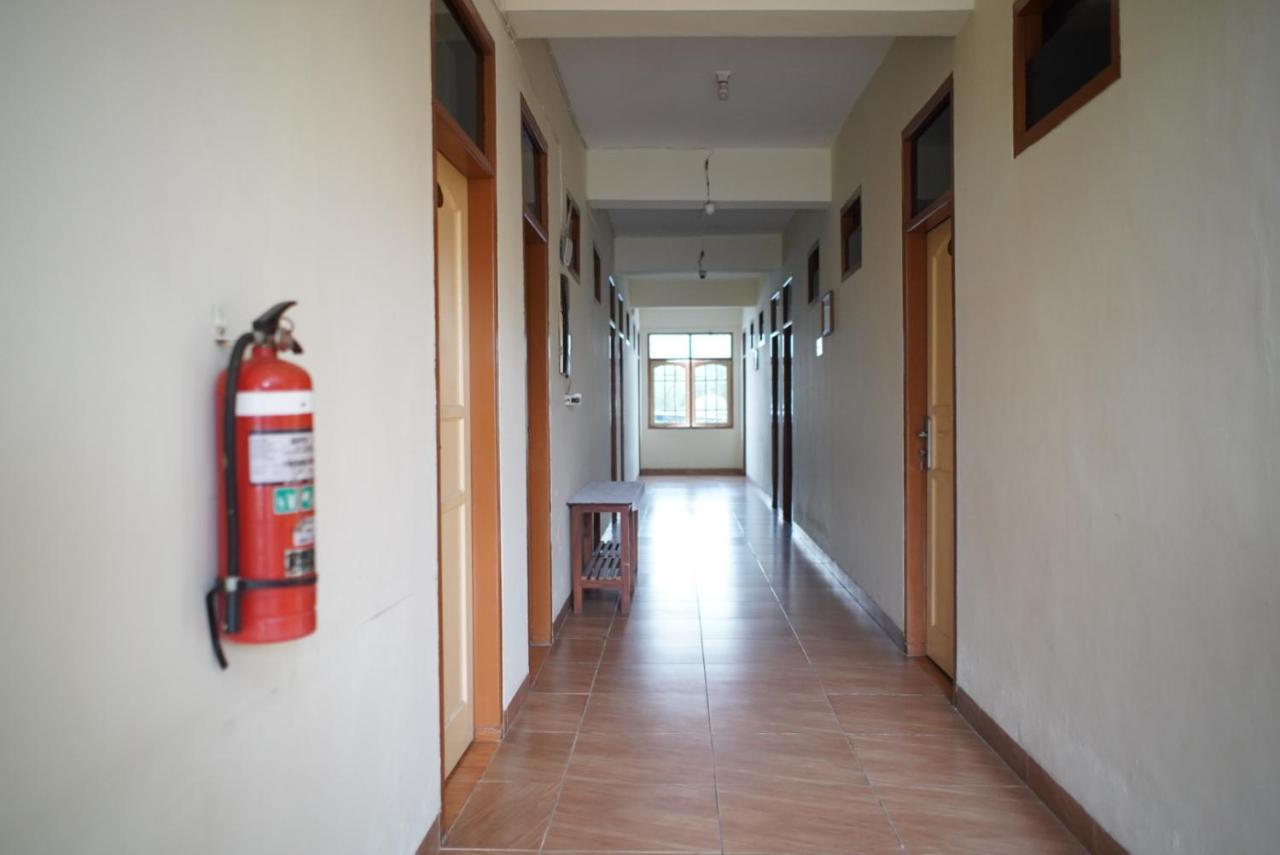 Wisma Grace Ambon Exterior photo